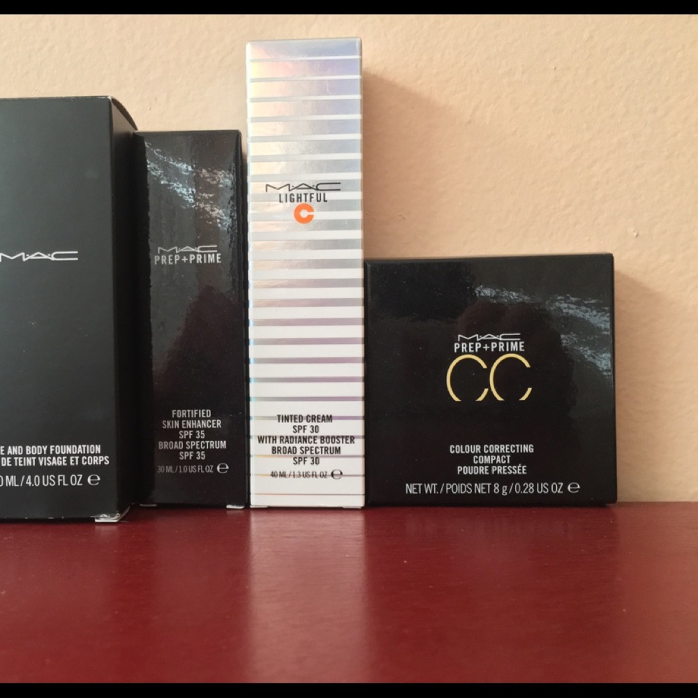 M.A.C Bundle: 4 products